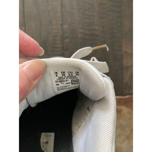 EUC Puma Cali White Leather Black Stripe Sneakers 8.5 - Picture 5 of 6